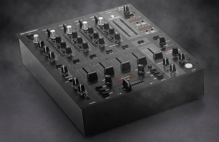 Behringer DJX750